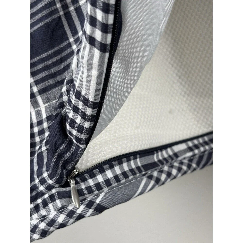 ONE UGG Plaid Sherpa Standard Pillowcase Soft Cozy Rustic Lodge Blue White Plaid